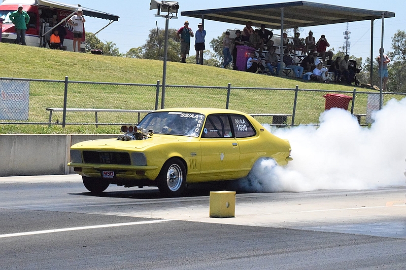 Shane Mohr won Super Sedan at Round 4 of the Ironbark Raceway 2018 Track Championship on 11 August, 2018.